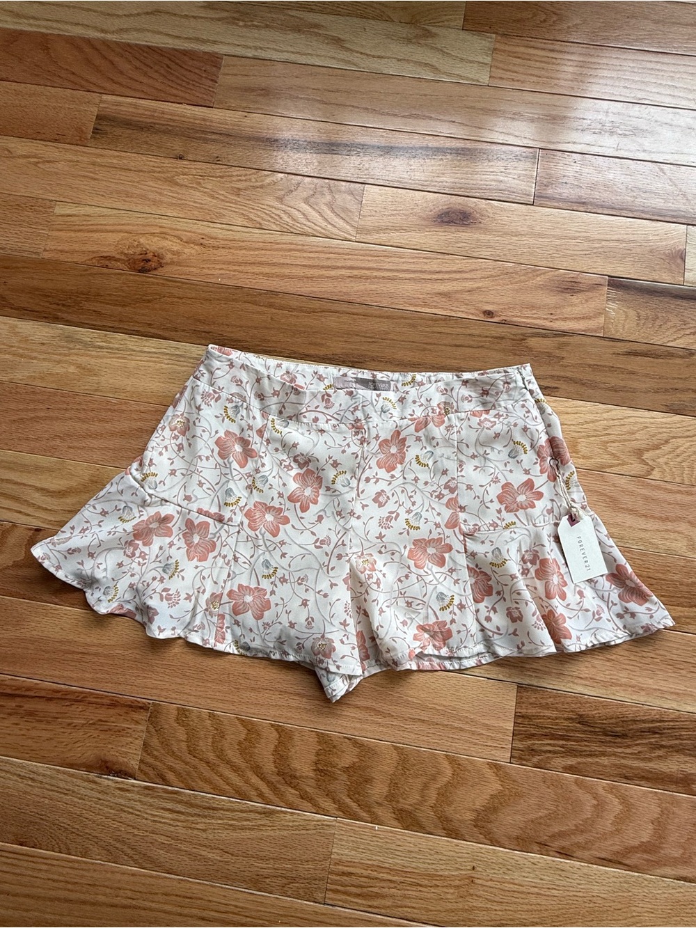 Forever 21 Cream Floral Ruffle Hem Shorts with Dusty Rose Flowers